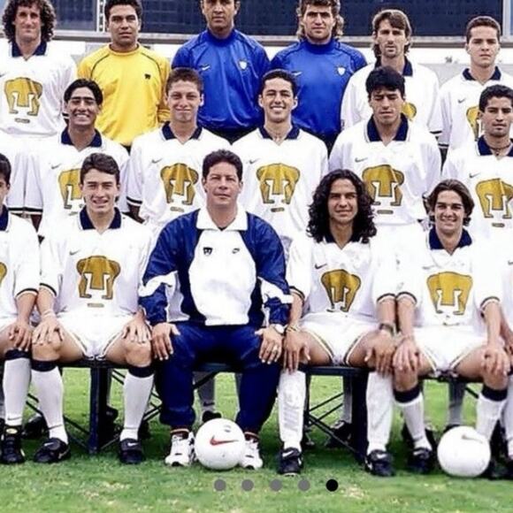 Vintage 90s Nike Pumas UNAM 96-97 Goalkeeper Jersey Size L - Picture 2 of 3